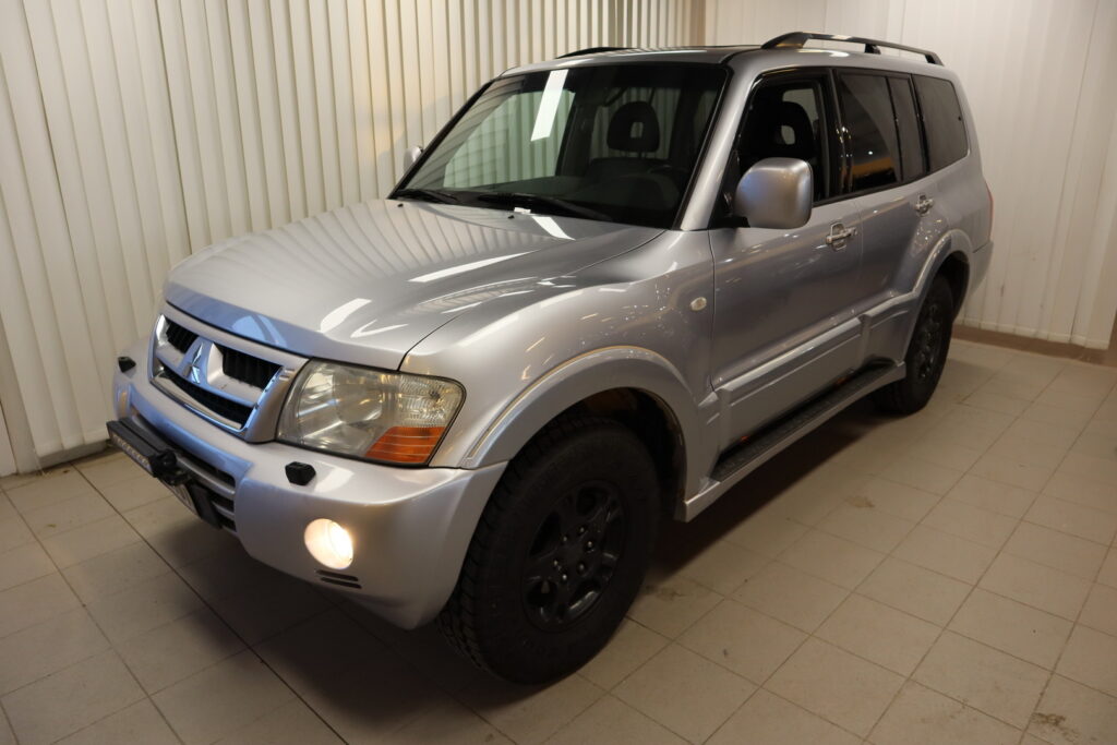 Mitsubishi Pajero, image 1