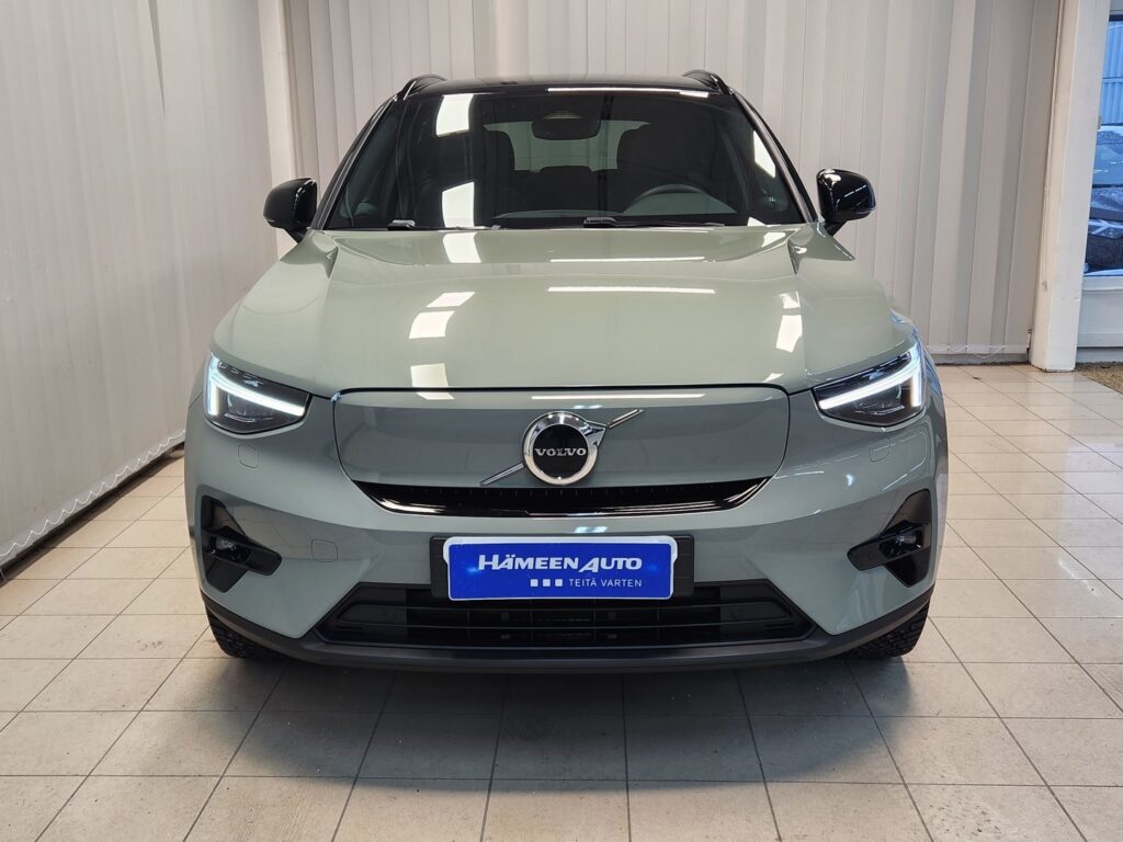 Volvo XC40, image 3