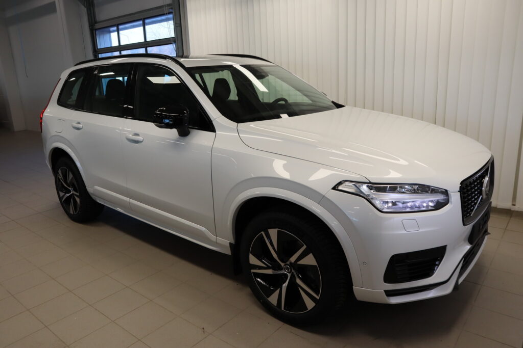 Volvo XC90, image 2