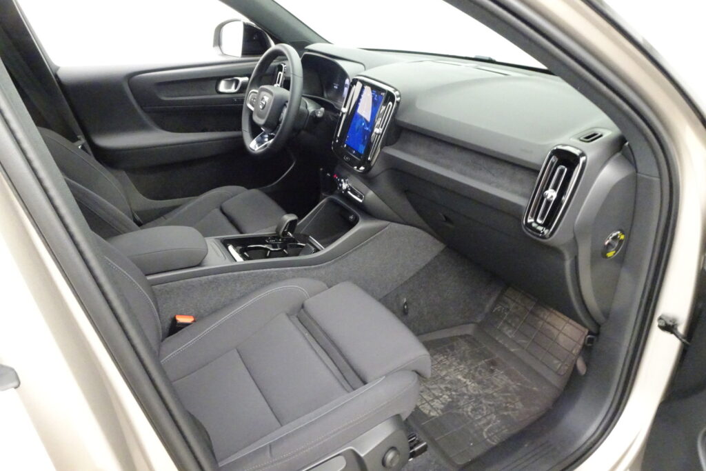 Volvo XC40, image 14