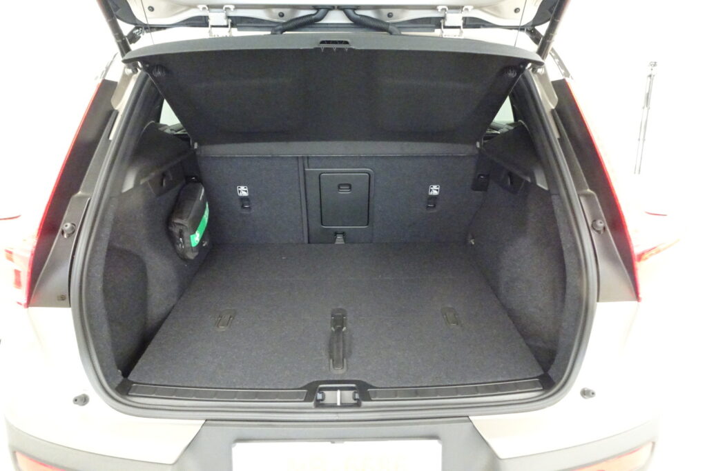 Volvo XC40, image 17