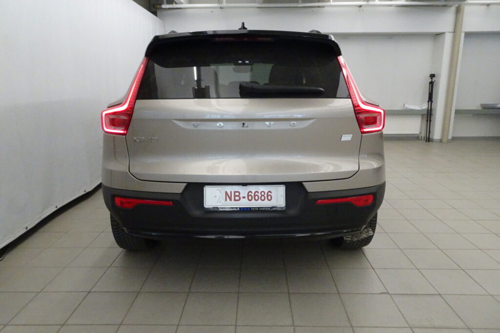 Volvo XC40, image 4