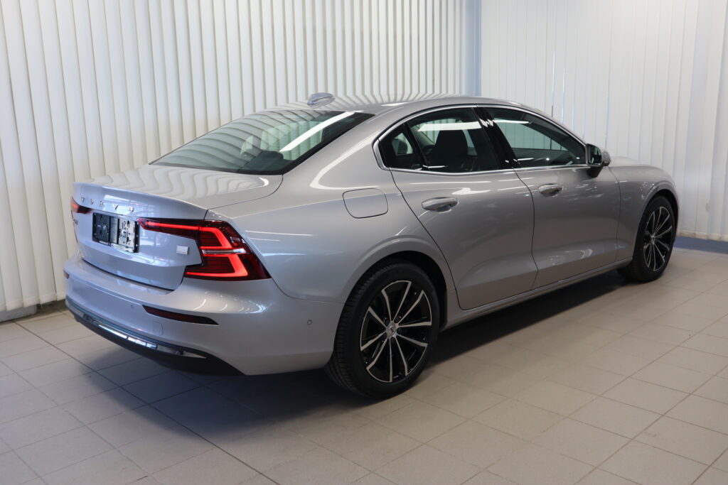 Volvo S60, image 2