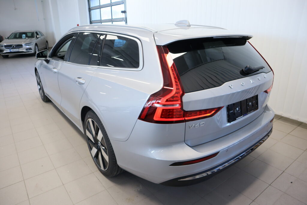 Volvo V60, image 3