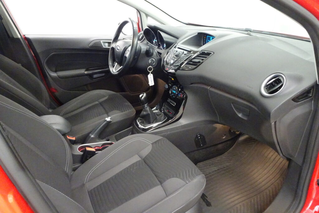 Ford Fiesta, image 11