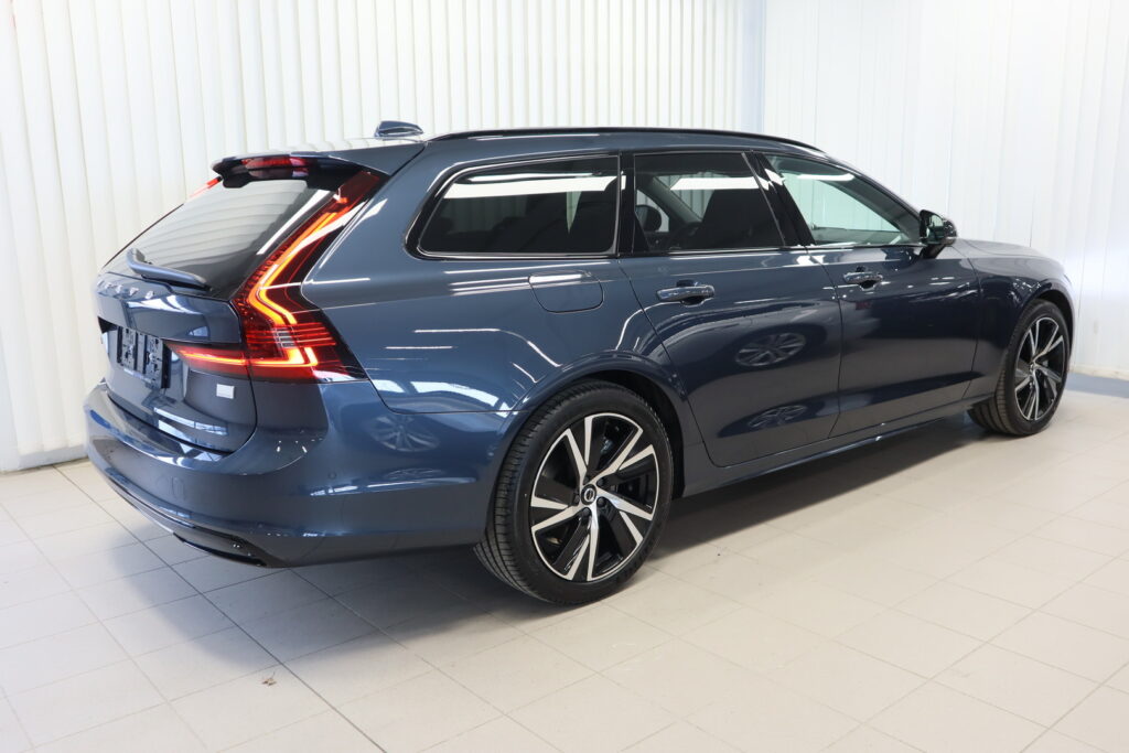 Volvo V90, image 2