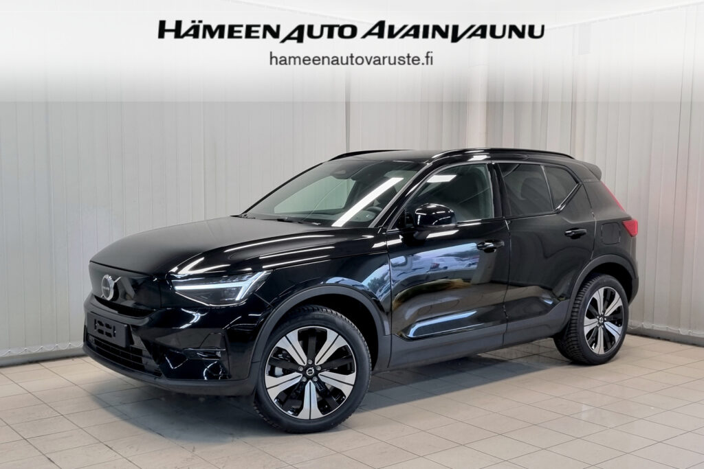 Volvo XC40, image 1