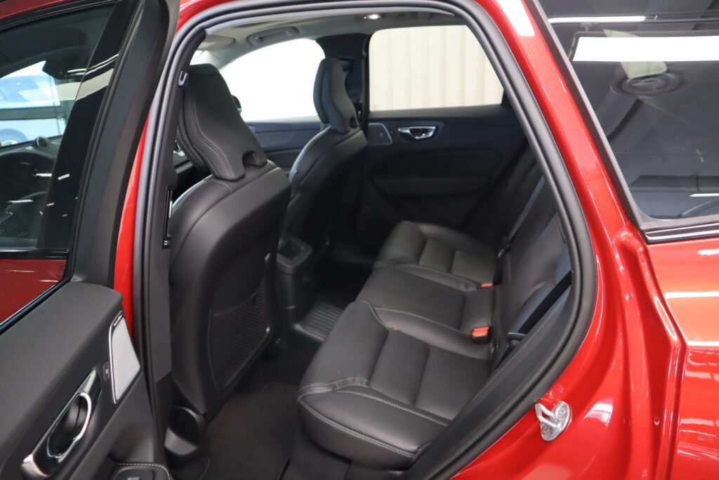 Volvo XC60, image 12