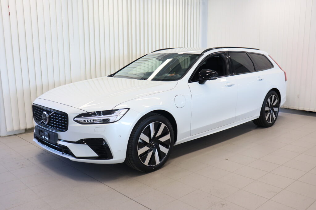 Volvo V90, image 1