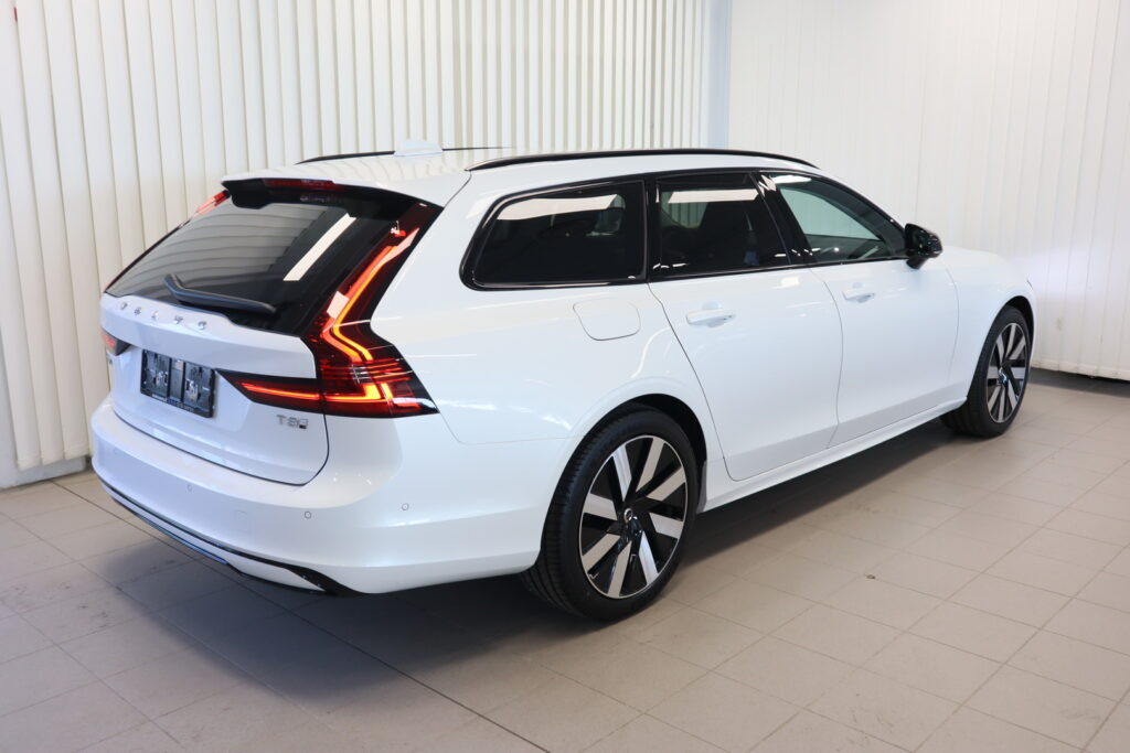 Volvo V90, image 3