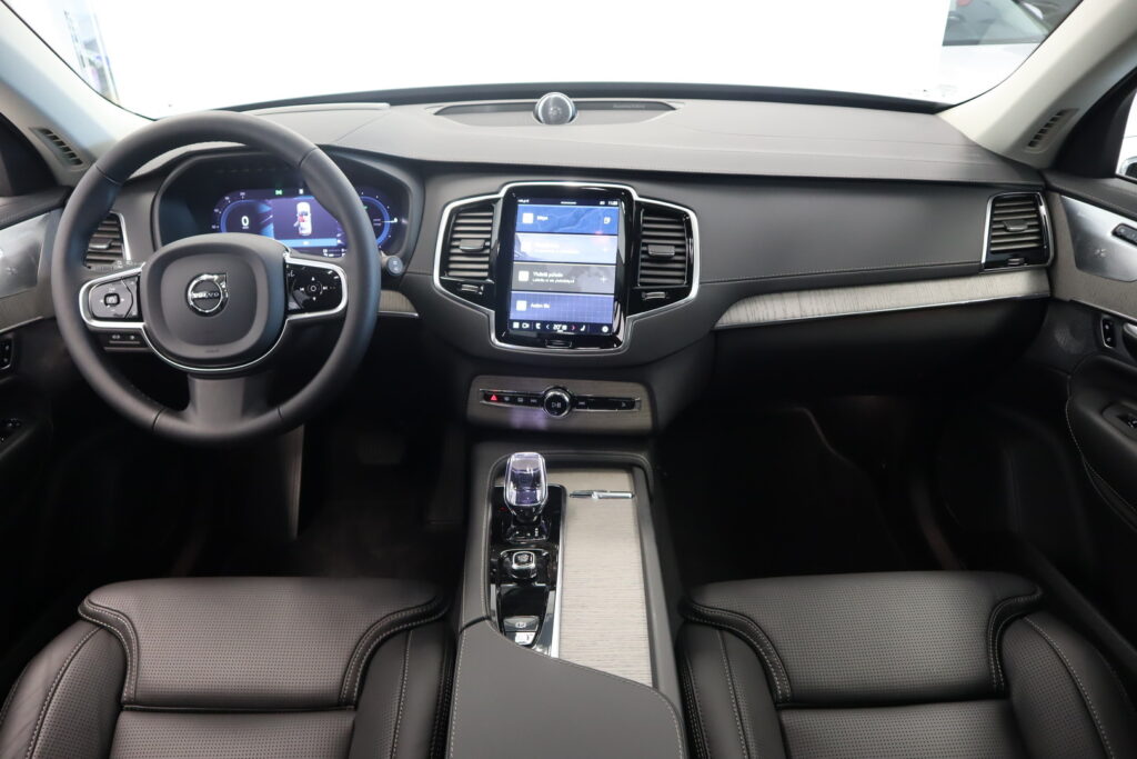 Volvo XC90, image 4