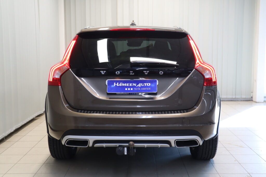 Volvo V60 Cross Country, image 20