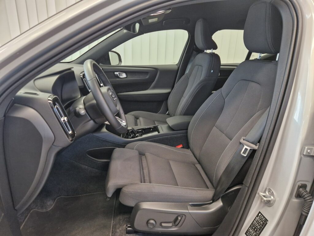 Volvo XC40, image 10