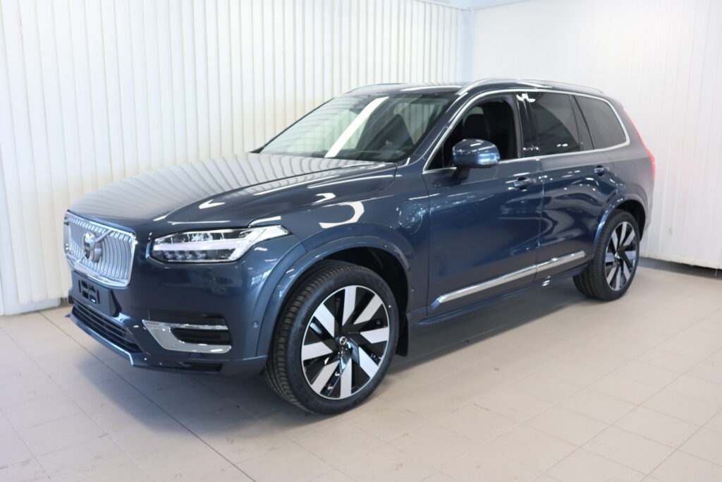 Volvo XC90, image 1