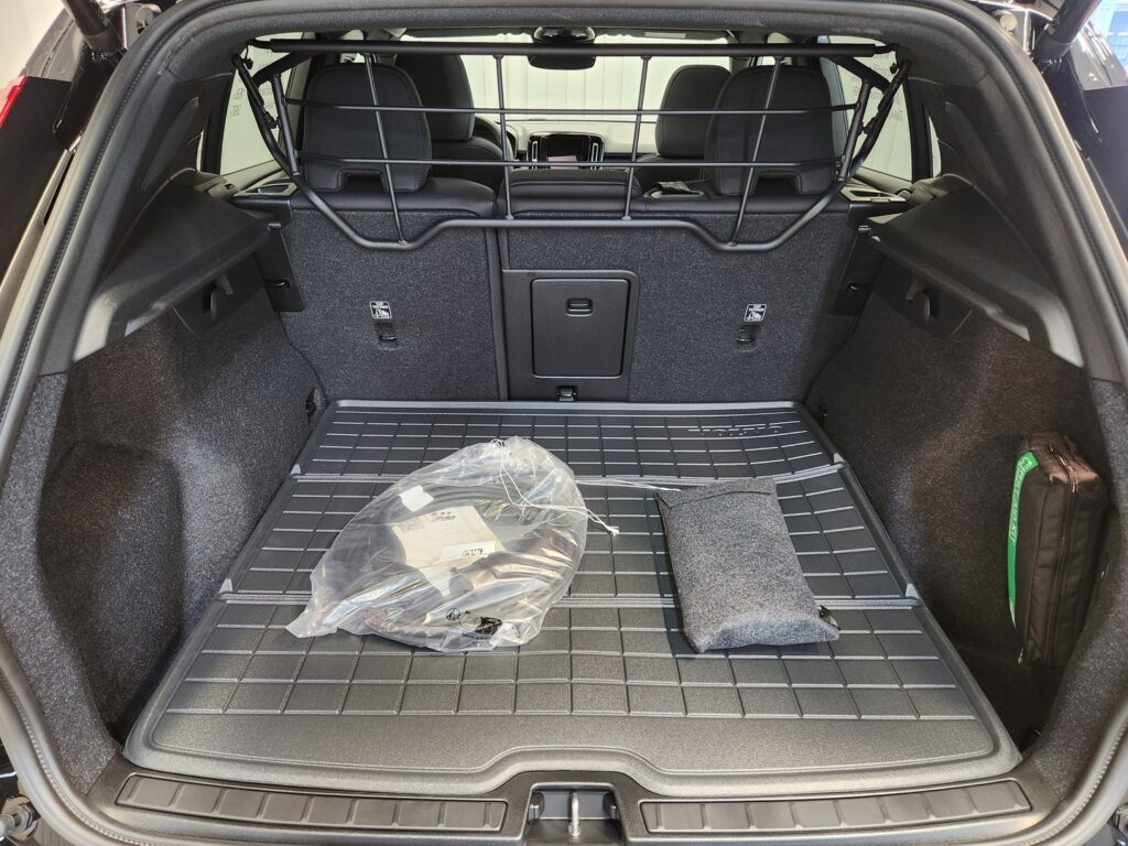 Volvo EX40, image 20