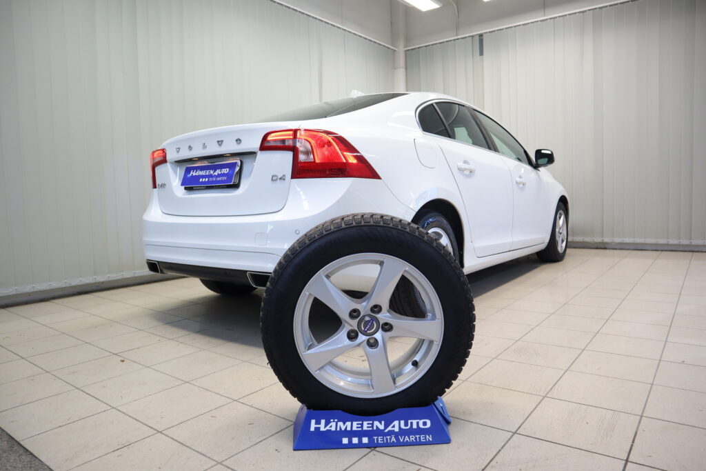 Volvo S60, image 17