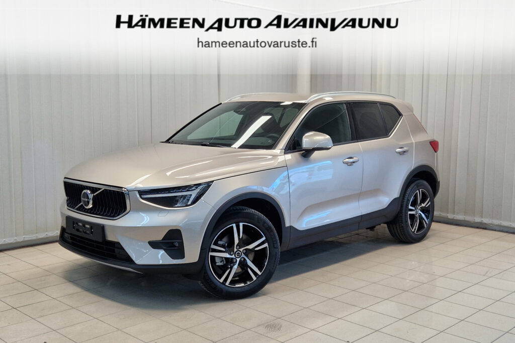 Volvo XC40, image 1