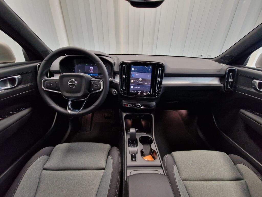 Volvo XC40, image 10