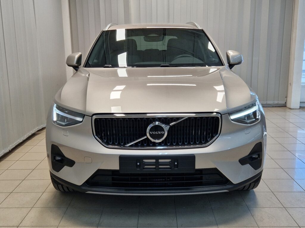 Volvo XC40, image 2