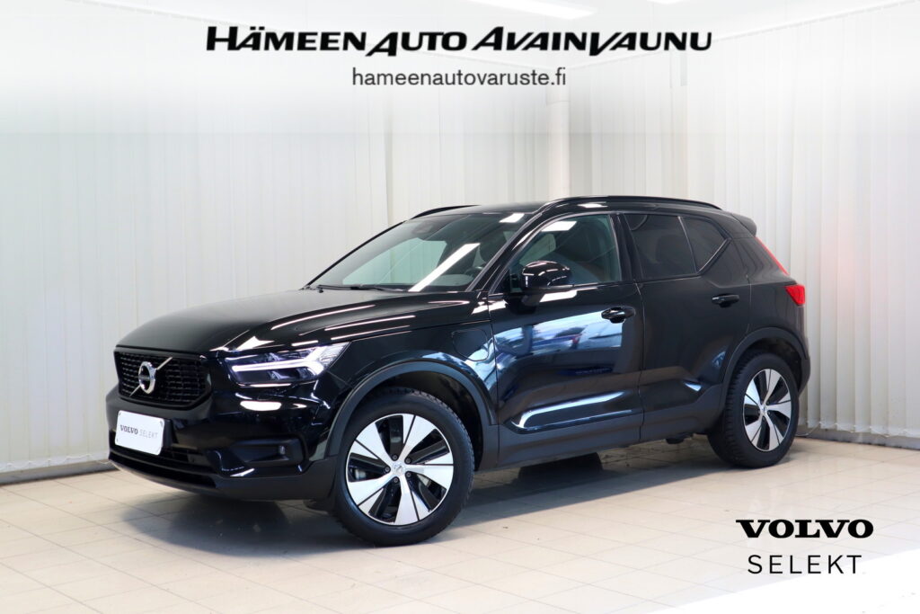 Volvo XC40, image 1