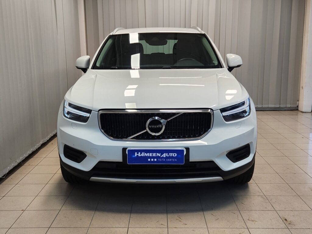 Volvo XC40, image 2