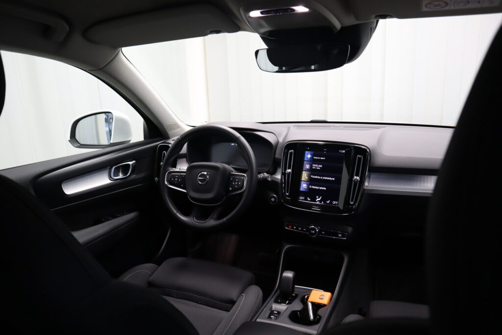 Volvo XC40, image 14