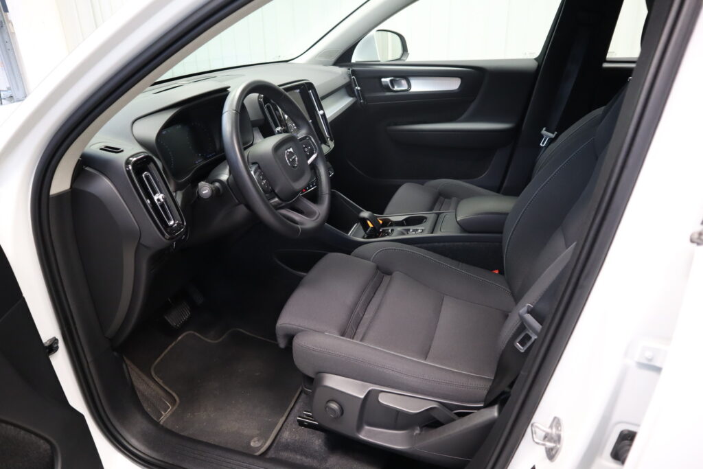 Volvo XC40, image 4