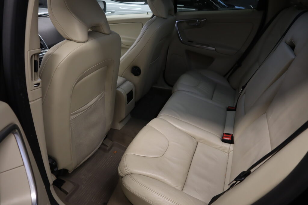 Volvo XC60, image 9