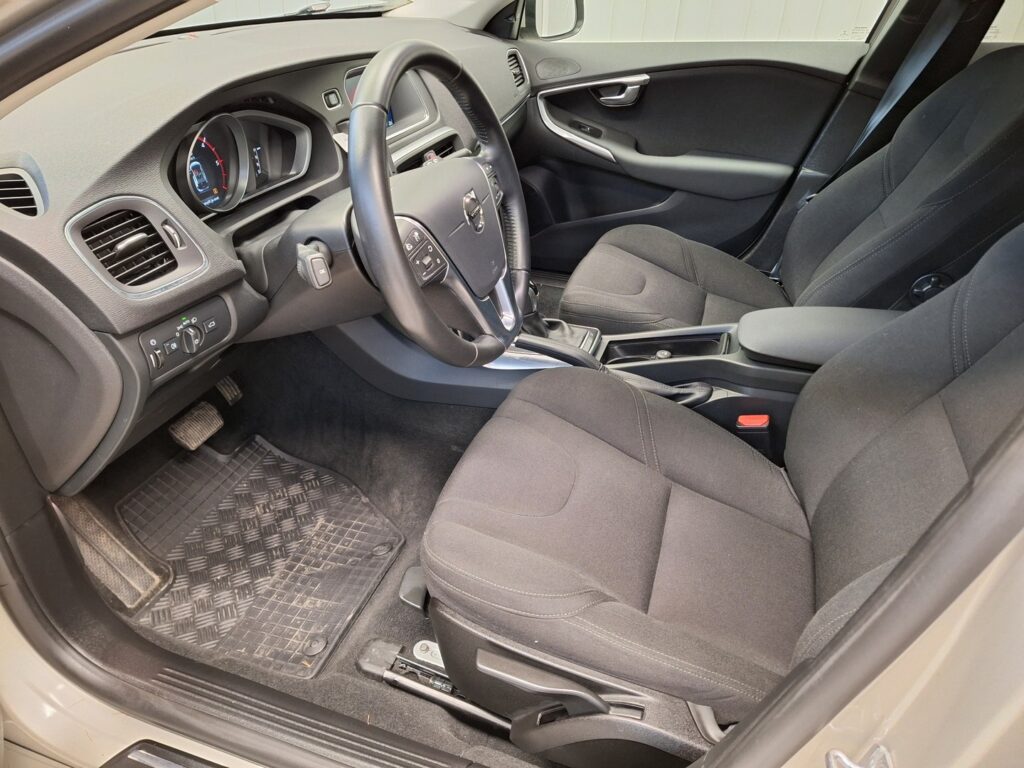 Volvo V40, image 6