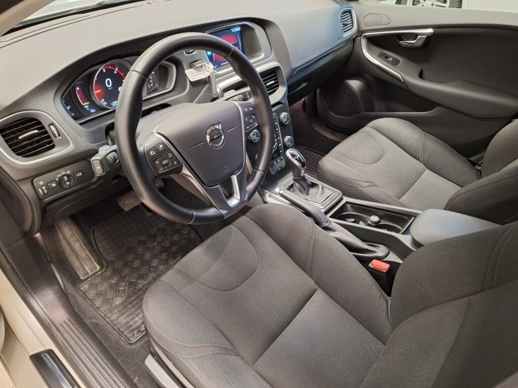 Volvo V40, image 7