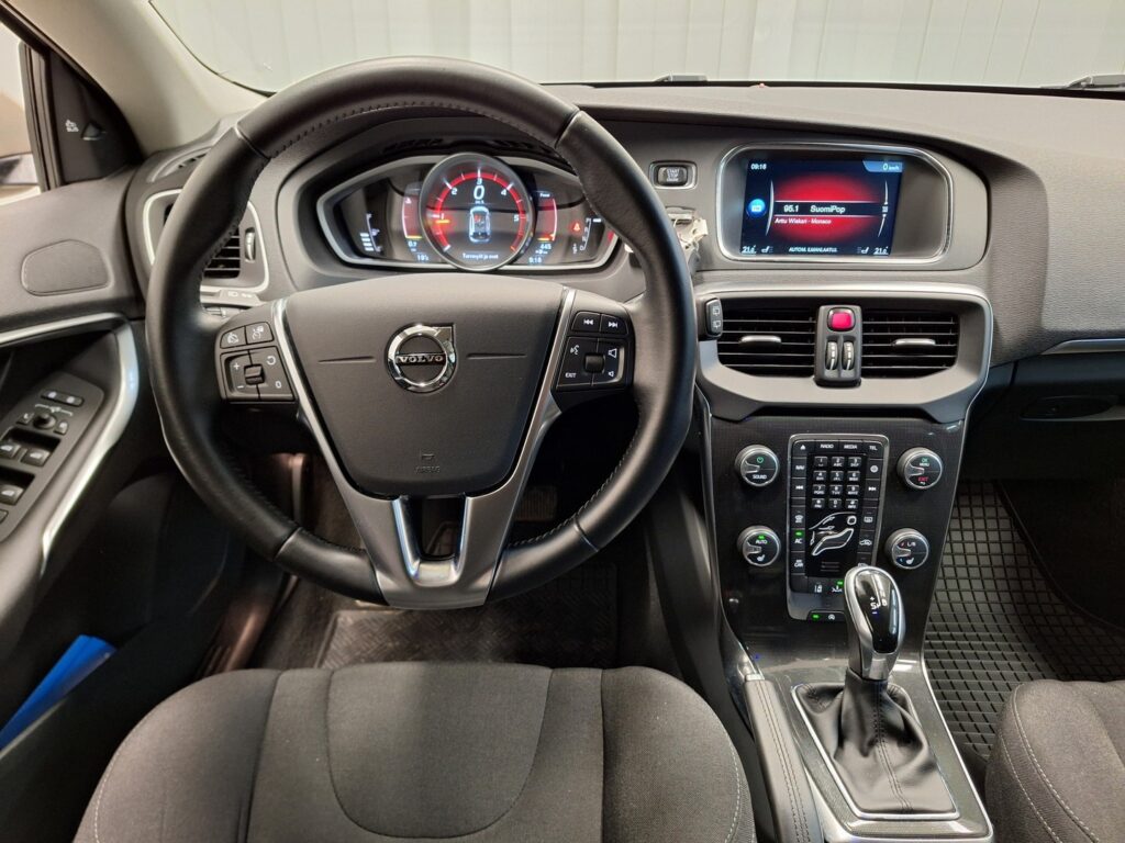 Volvo V40, image 9