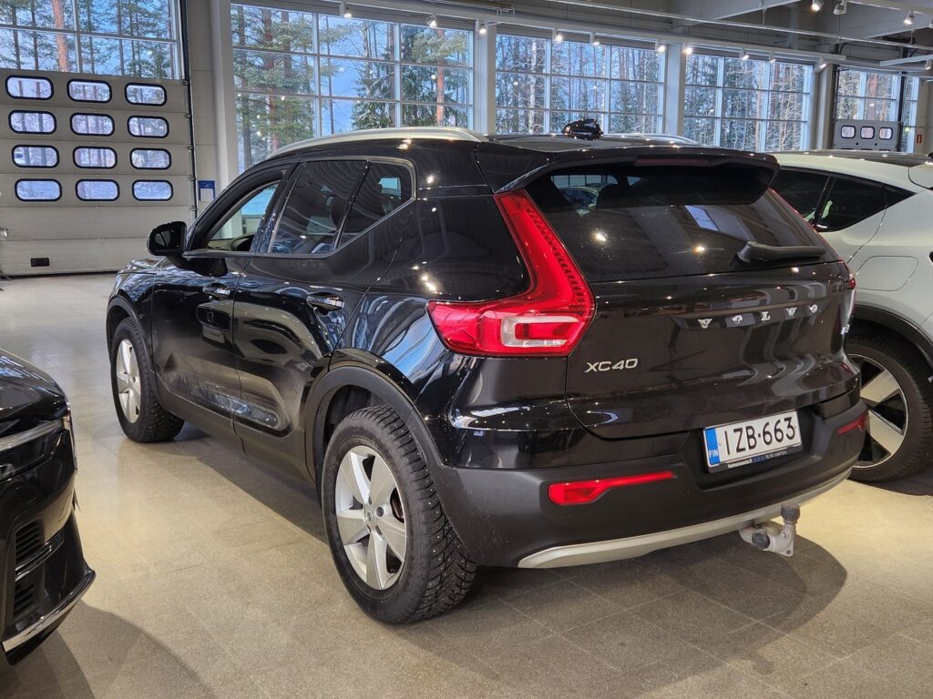 Volvo XC40, image 3