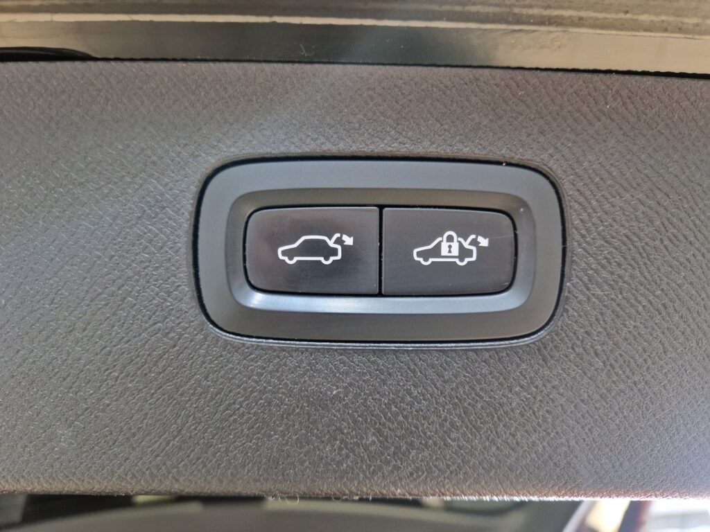 Volvo XC90, image 24