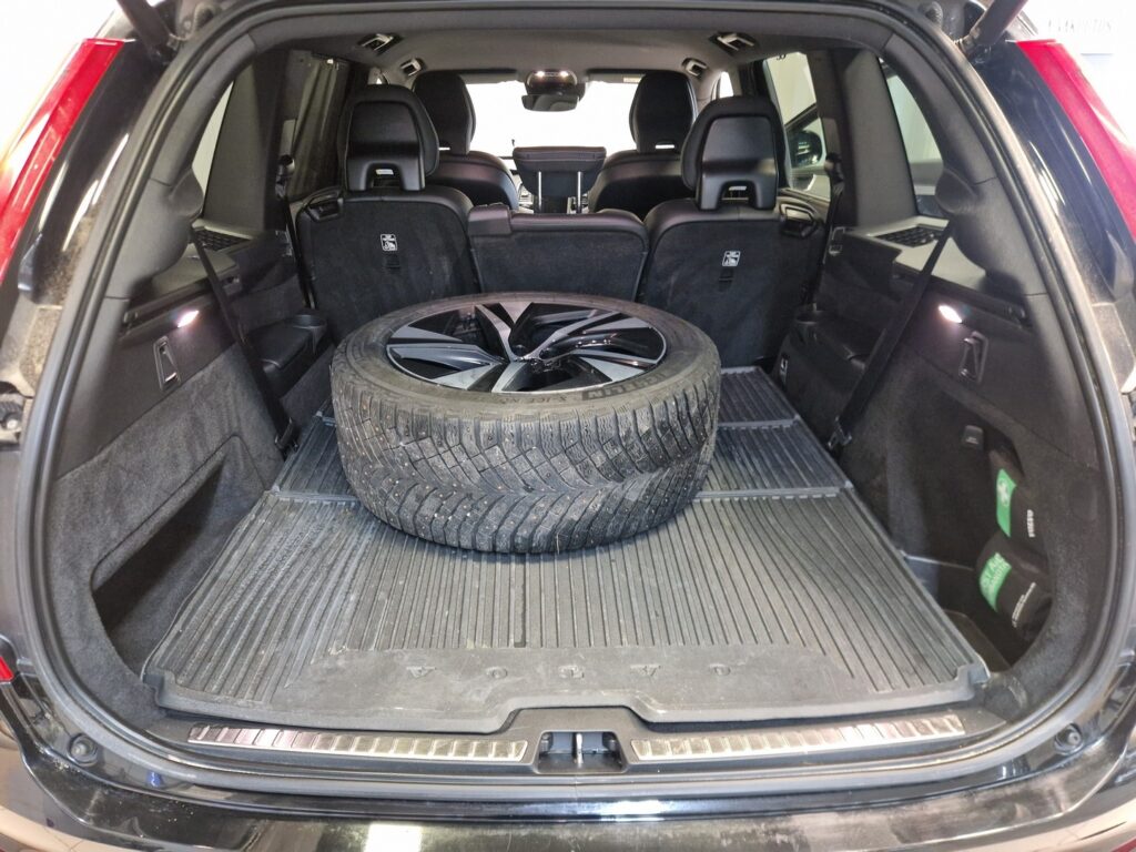 Volvo XC90, image 25