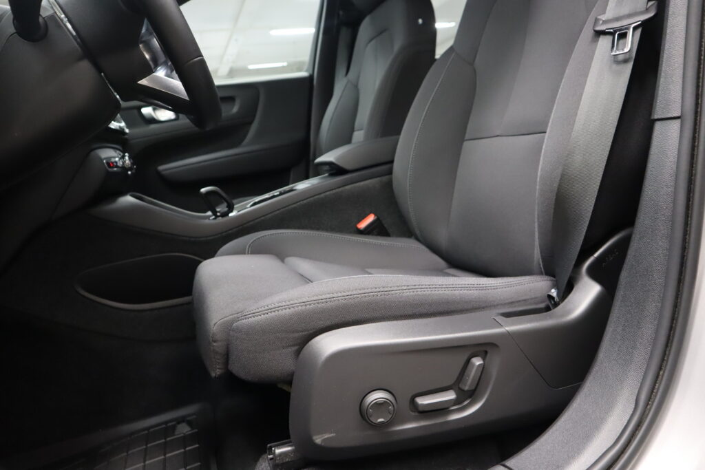 Volvo XC40, image 14