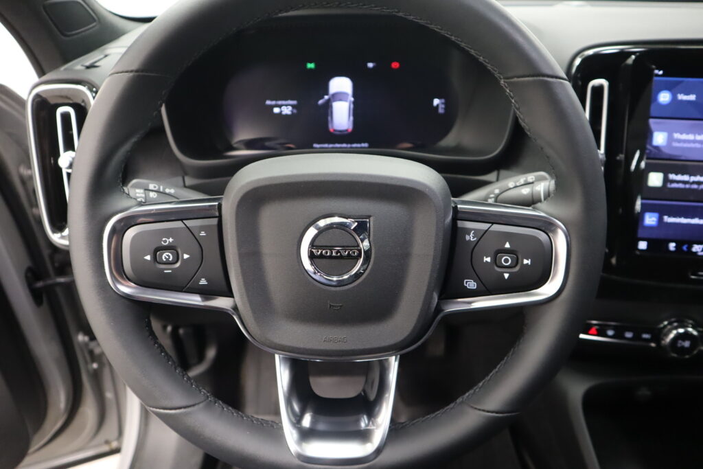 Volvo XC40, image 16