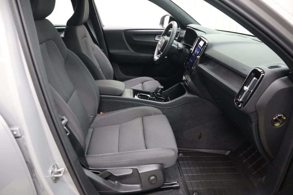 Volvo XC40, image 9
