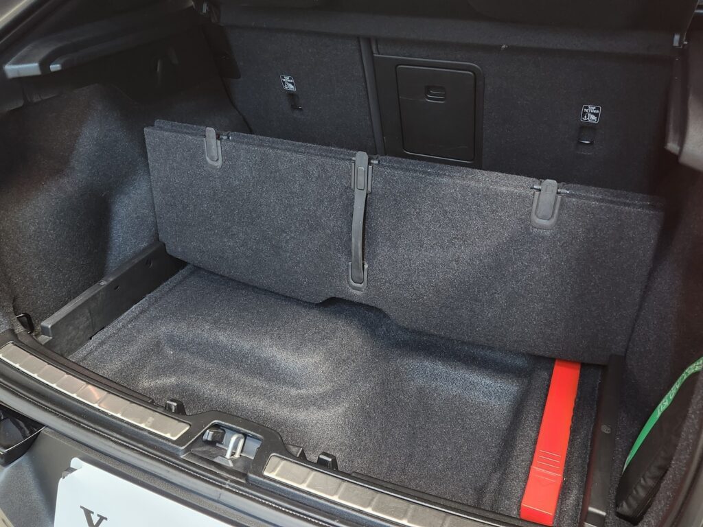 Volvo C40, image 22