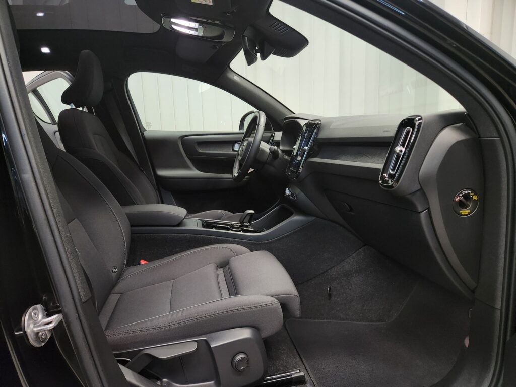 Volvo C40, image 9