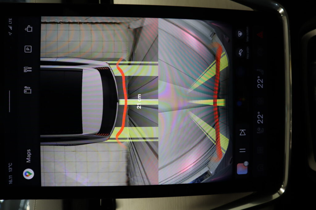 Volvo EX90, image 14