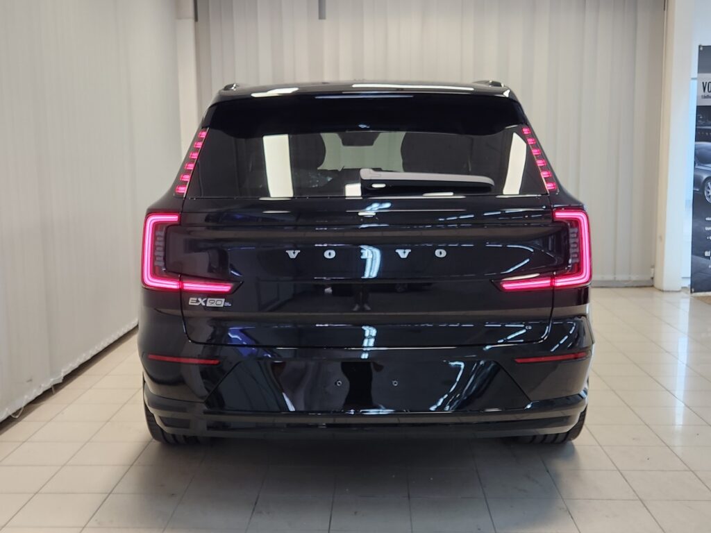 Volvo EX90, image 5