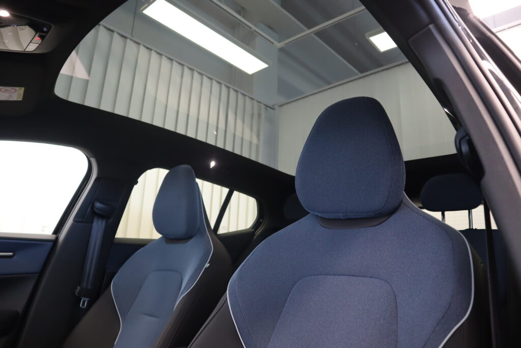 Volvo EX30, image 11