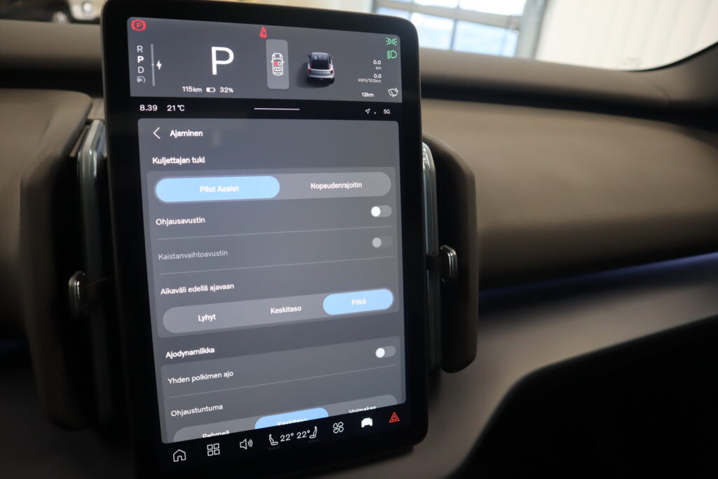 Volvo EX30, image 17