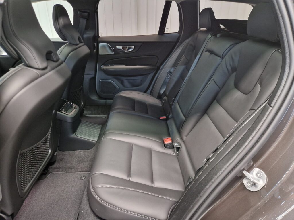 Volvo V60, image 13