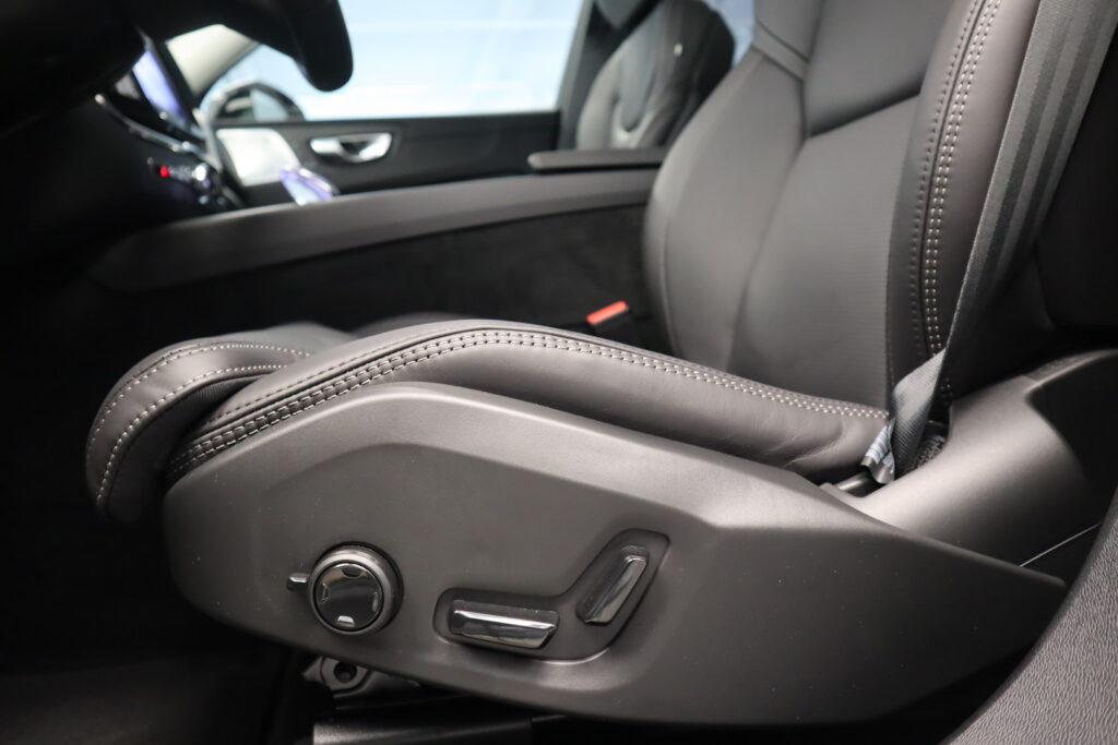 Volvo XC60, image 11