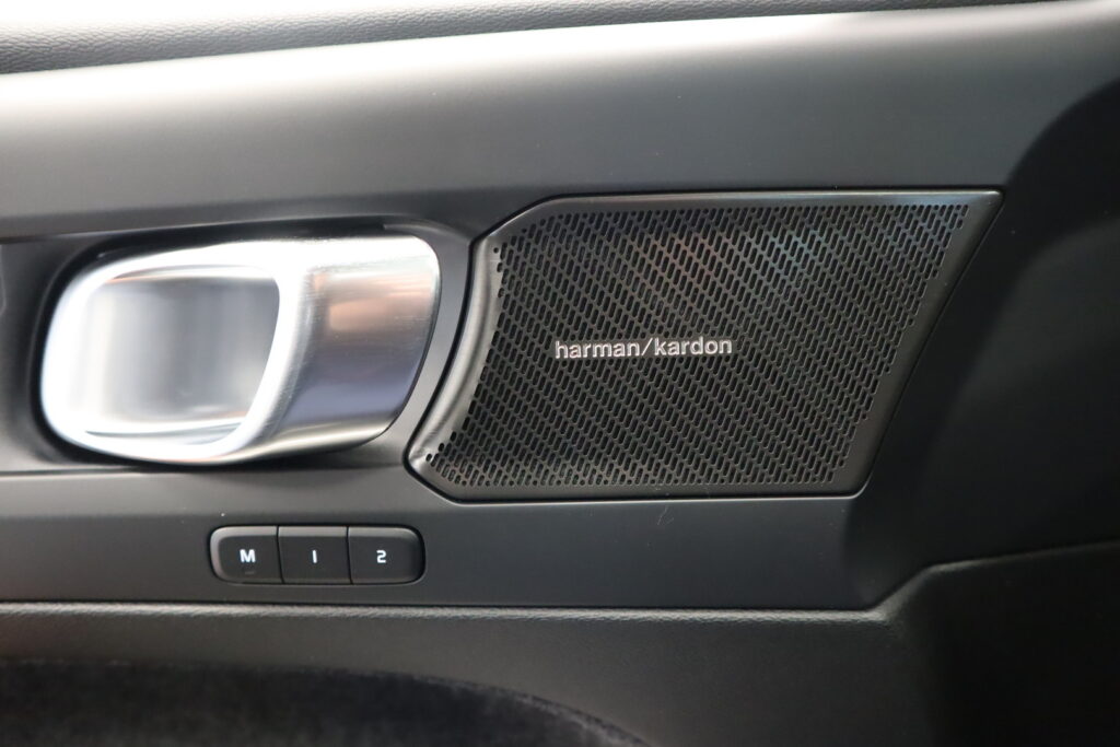 Volvo EX40, image 14