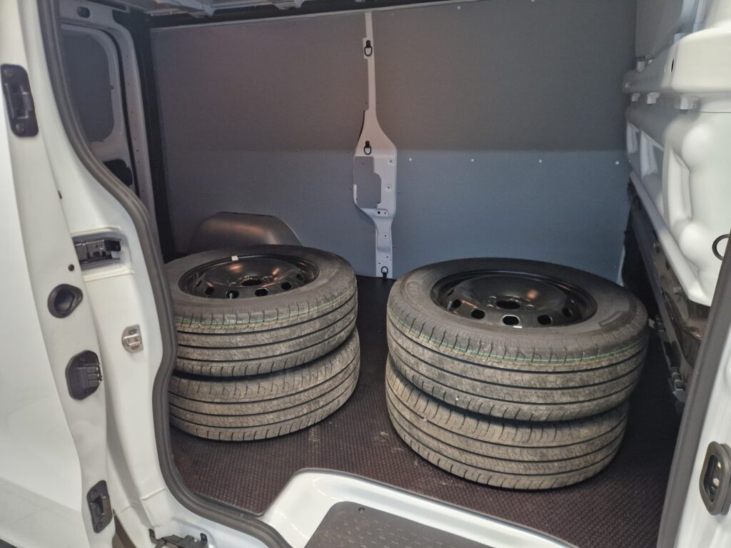 Renault Trafic, image 16