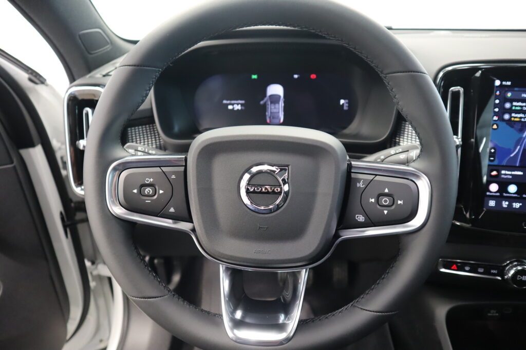 Volvo EC40, image 13