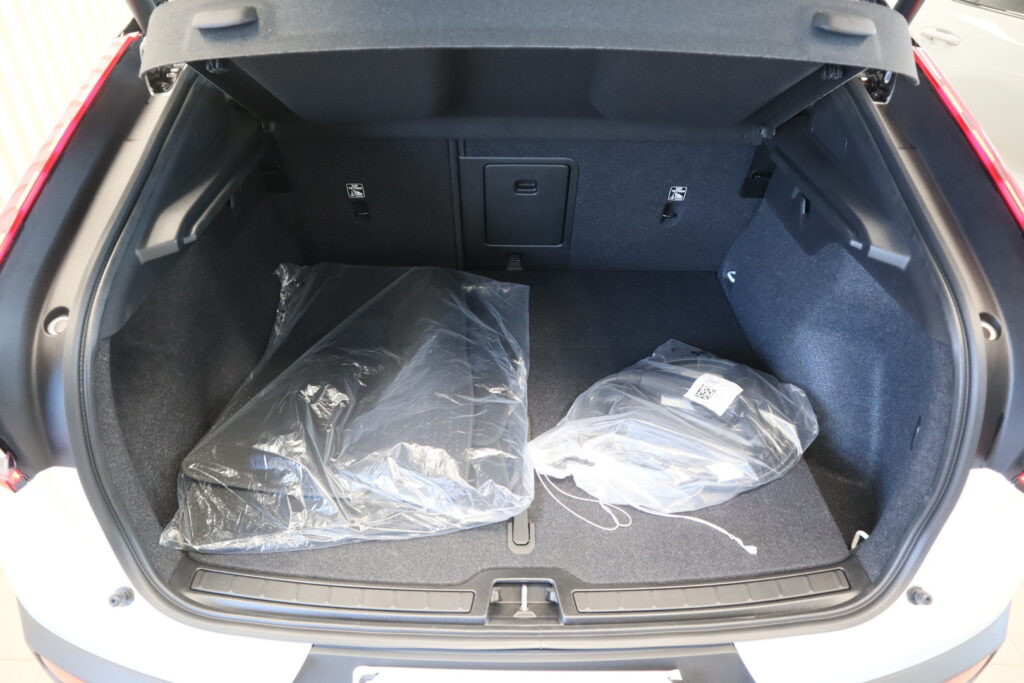 Volvo EC40, image 22