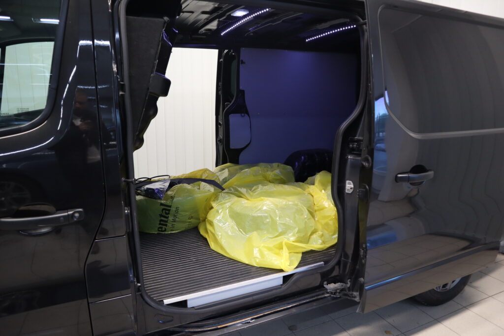 Renault Trafic, image 11